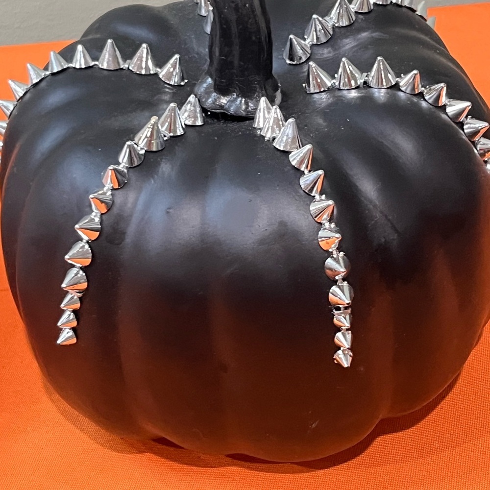 6/$25 Black and White Studded Pumpkin set - Picture 6 of 11